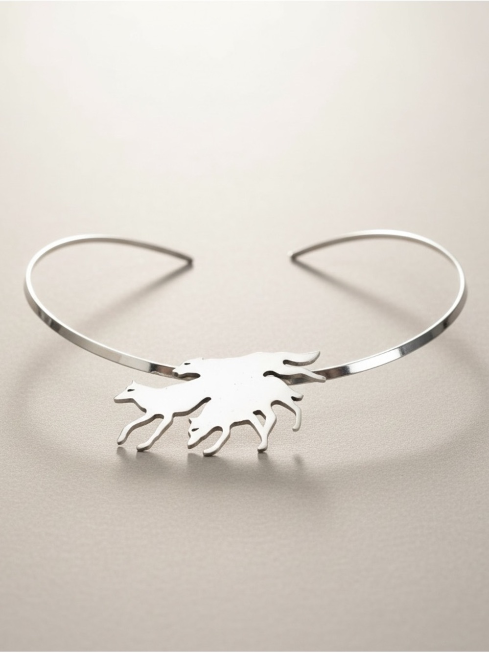 Ultra Rare James Avery Wolf Pack wolves pendant